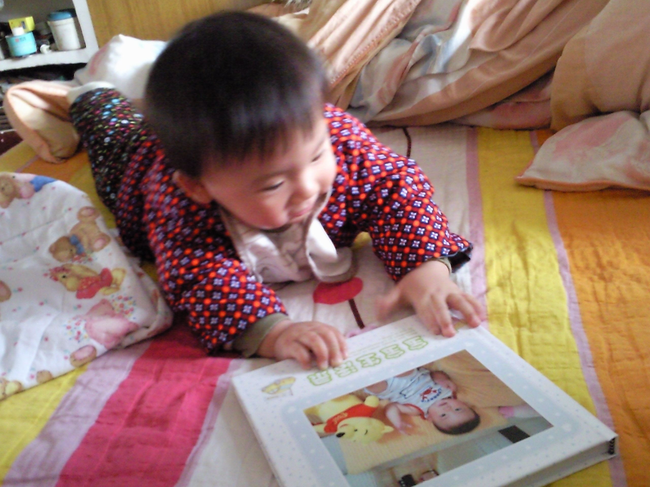 爺爺說這樣一本相冊就像一本書，看著舒服
